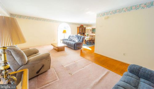 20 Gideon Ln, Falling Waters WV exterior