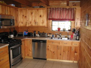 189 Volunteer Rd, Monterey, TN 38574-5045