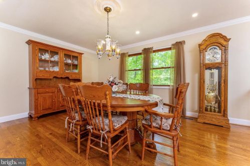 10085 Fox Hound Dr, Nokesville VA  20181-1431 exterior