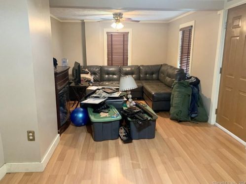 107 Brown Ave, Norwich CT  06351-1927 exterior