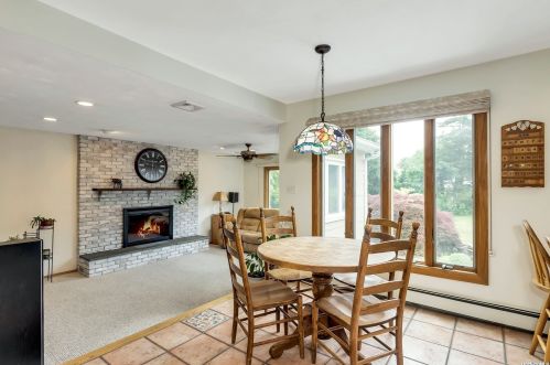 4 Magenta Ln, Elwood NY  11731-5116 exterior