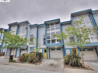 9473 Macarthur Blvd, Oakland, CA 94605-4741