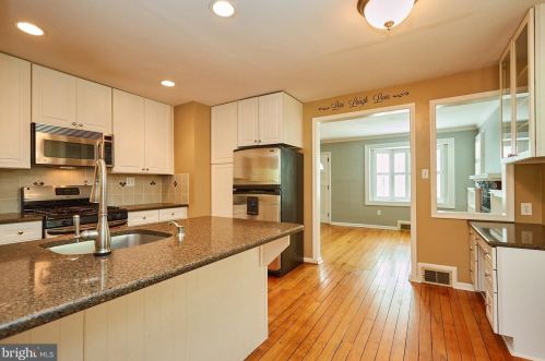 6804 Jefferson Ave, Falls Church VA  22042-1932 exterior