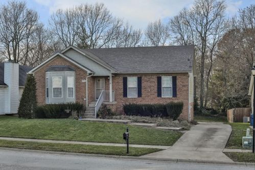 211 Woodfield Cir, Shelbyville, KY 40065-8888