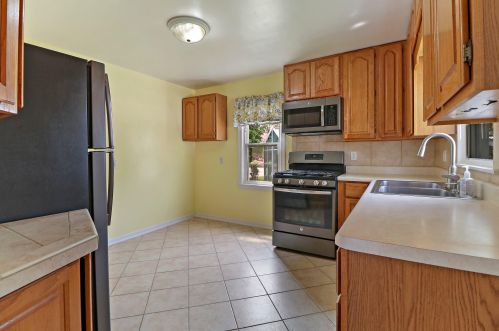 7846 15th Ave, Kenosha WI  53143-5973 exterior