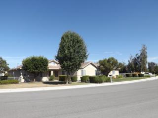 2920 Carey Way, Hollister, CA 95023-2300