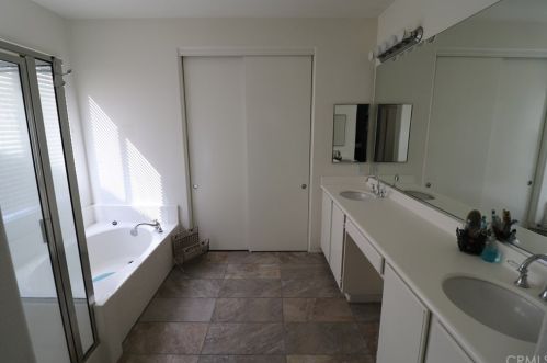 11224 Streamfield Ct, Riverside CA 92505-5713 exterior