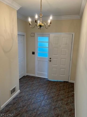 162 Patriots Rd, Greystone Park, NJ 07950-1138