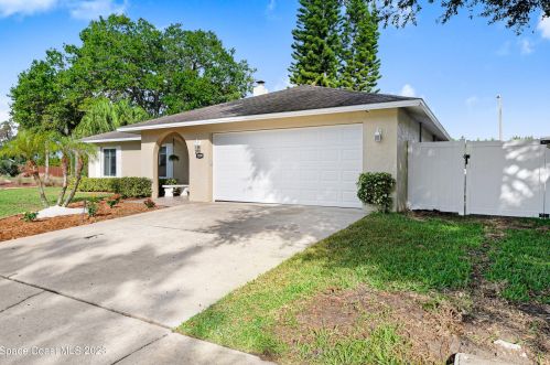 1290 Muirfield Ct, Titusville FL  32780-5463 exterior