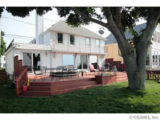 68 Lake Rd, Webster NY  14580-9706 exterior