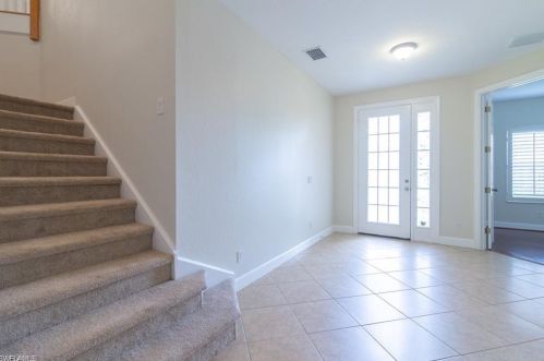 16200 Parque Ln, Naples, FL 34110-2826