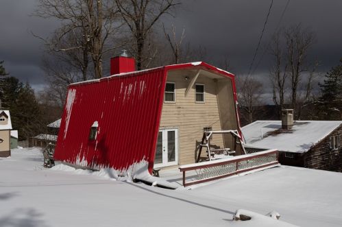 15 Snow Drift Ln, Champion, PA 15622-4005
