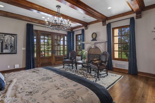 41 Biltmore Est, Phoenix AZ 85016-2819 exterior