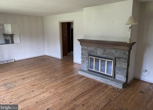 1215 Stratford Ave, Melrose Park PA  19027-3029 exterior