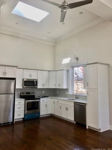 90 High St, Milford CT  06460-4734 exterior