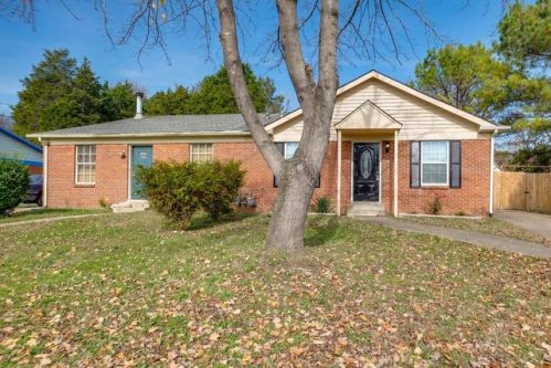 804 Netherlands Dr, Hermitage, TN 37076-2343