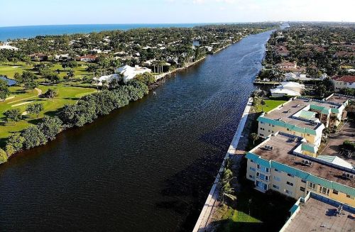 1 Colonial Club Dr, Boynton Beach, FL 33435-8302
