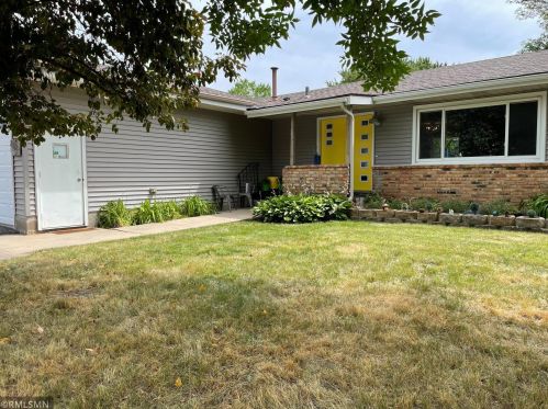 8208 Edgewood Ave, Minneapolis, MN 55445-2524
