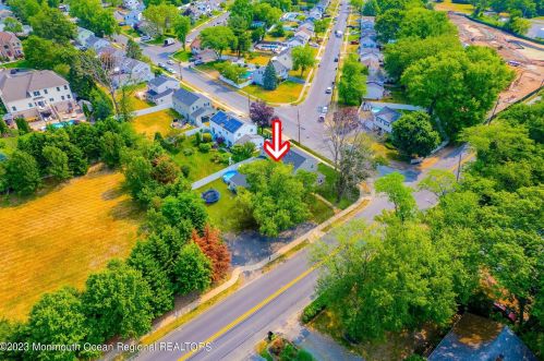 451 Middle Rd, Hazlet NJ  07730-2483 exterior
