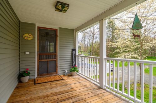 79 Stony Hill Rd, Brookfield Center, CT 06804-3951