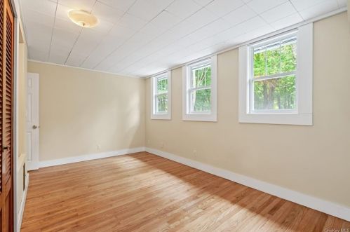 2450 State Route 208, Walden NY  12586-2801 exterior