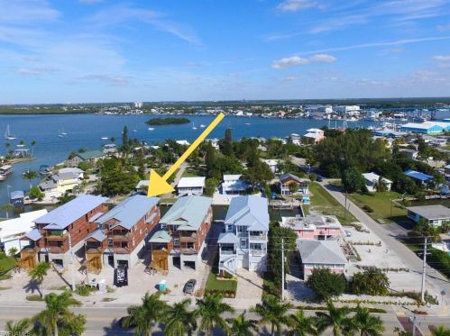 661 Estero Blvd, Fort Myers Beach, FL 33931-2020
