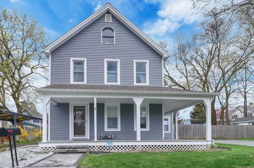 21 Division St, Warwick, NY 10990-1405