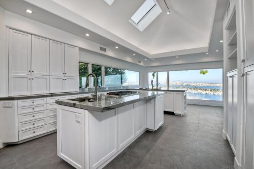 621 San Elijo St, San Diego CA  92106-3413 exterior