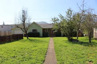 1125 A St, Springfield OR  97477-4808 exterior