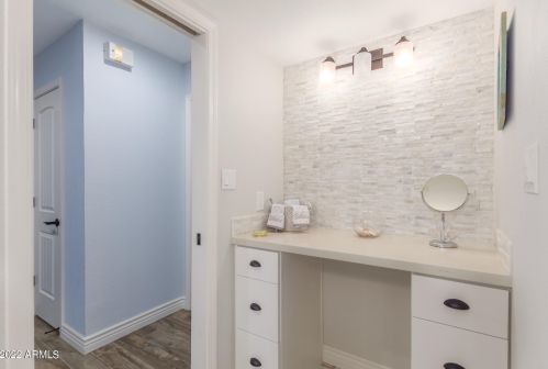 7724 Camelback Rd, Scottsdale AZ 85251-1801 exterior