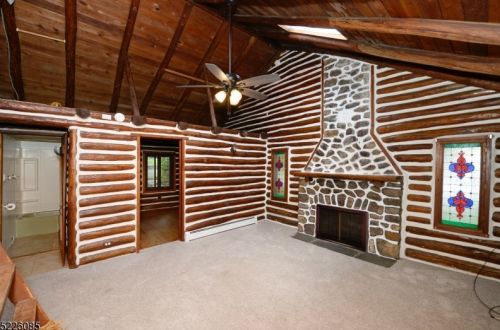 74 Pinecliff Lake Dr, West Milford Lakes NJ  07480-1381 exterior