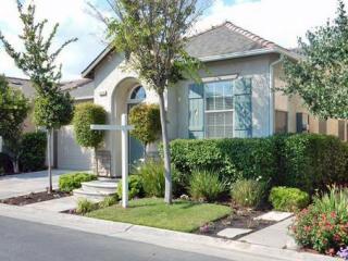 3648 Persimmon Ln, Fresno, CA 93711-5934
