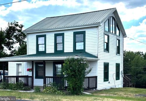 985 Herrs Ridge Rd, Gettysburg, PA 17325-8402