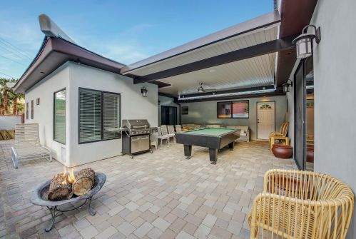 51705 Avenida Madero, La Quinta CA  92253-3114 exterior