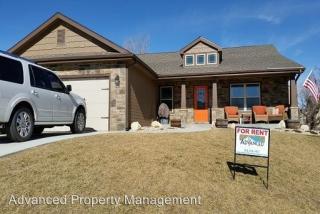 920 Lesmer Cir, Manhattan KS  66503-1201 exterior