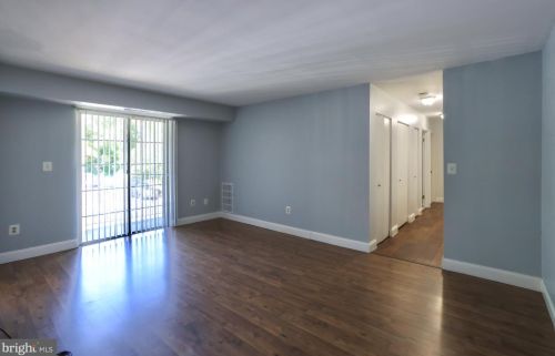 1531 Colonial Dr, Woodbridge, VA 22192-2431