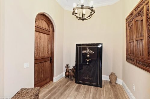 1607 Curlew Ave, Naples, FL 34102-3435