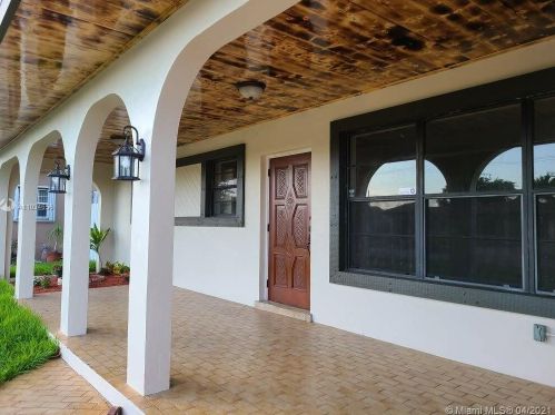 850 50th Pl, Hialeah, FL 33012-3420