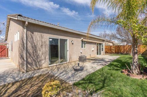 2994 La Vina Cir, Los Banos CA  93635-9497 exterior
