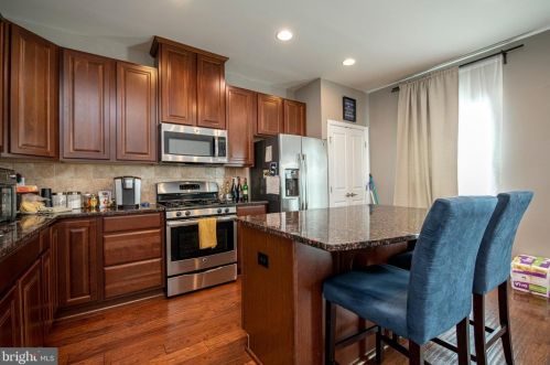 101 Tulip Ln, Gilbertsville PA  19525-8121 exterior