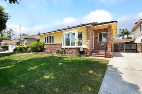 4713 Lomina Ave, Lakewood, CA 90713-2330