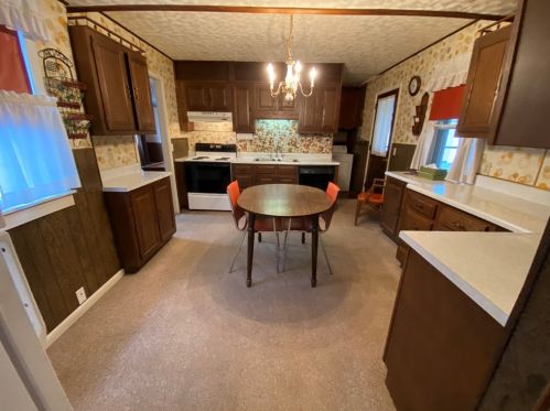 1001 Arlington Dr, Greenville PA  16125-8855 exterior