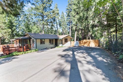 6646 Center View Dr, Pacific House, CA 95726-9518
