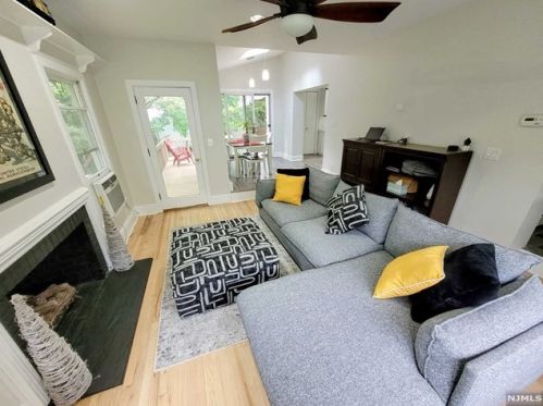 399 Sunset Ave, Haworth, NJ 07641-1723