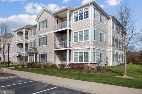428 Timberlake Dr, Trenton, NJ 08618-1475