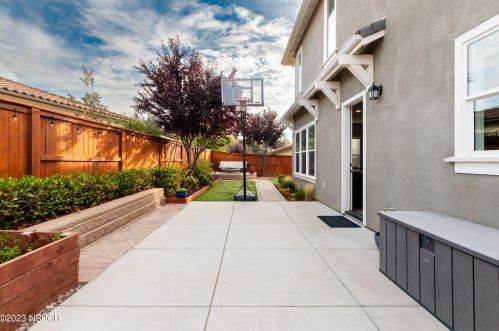 622 Wildflower Dr, Santa Maria CA  93455-6099 exterior