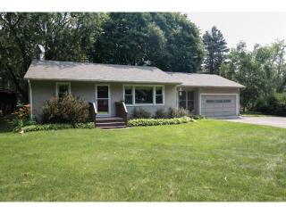 4194 Hodgson Rd, Saint Paul, MN 55126-6271