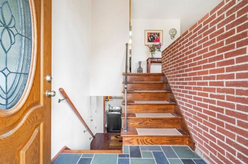 202 Overlook Dr, Canonsburg, PA 15317-2658