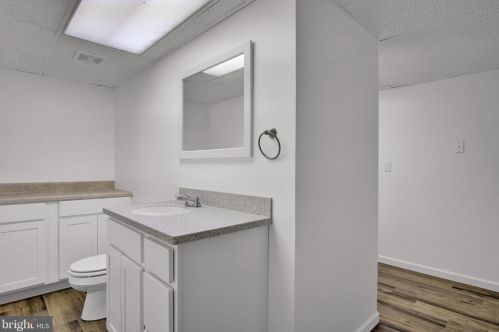 11 Thrush Dr, Carlisle PA  17015-7653 exterior