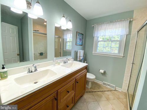 5 Wortham Ct, Bear DE  19701-2060 exterior